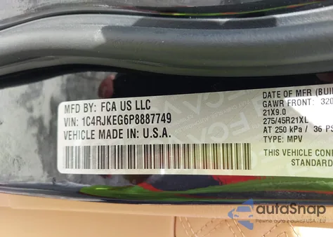 2023 Jeep Grand Cherokee L Summit Reserve 4X4 z USA, uszkodzony, nr VIN 1C4RJKEG6P8887749